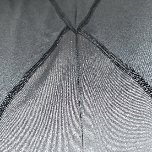 ARMOUR COMPRESSION LONG SLEEVE - Picture 3 of 5